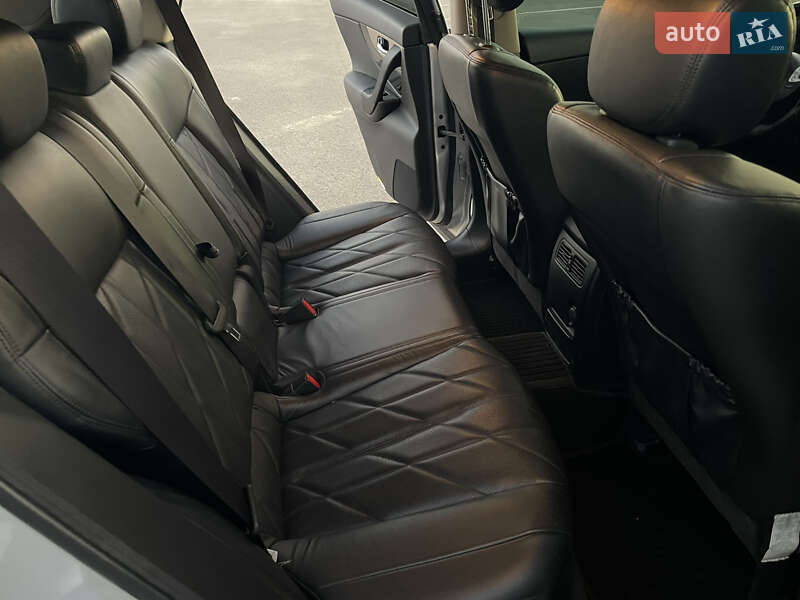 Позашляховик / Кросовер Infiniti FX 50 2008 в Луцьку