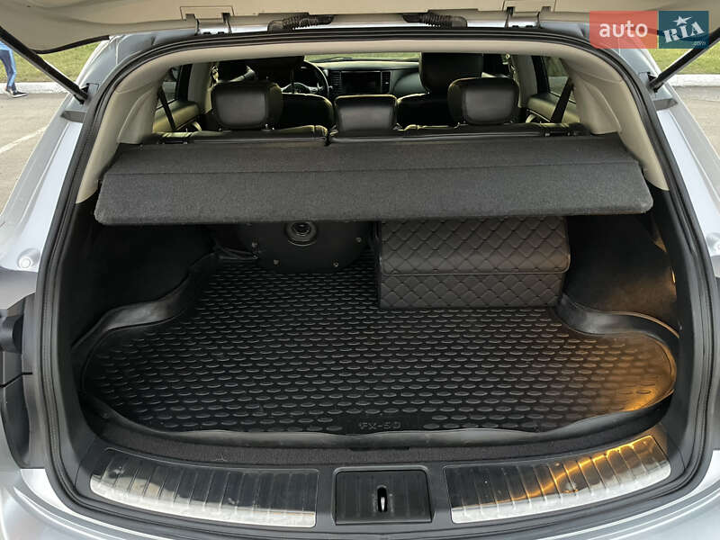 Позашляховик / Кросовер Infiniti FX 50 2008 в Луцьку