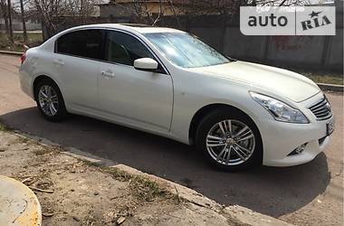 Седан Infiniti G25 2012 в Чернигове