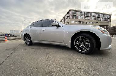 Седан Infiniti G25 2011 в Киеве