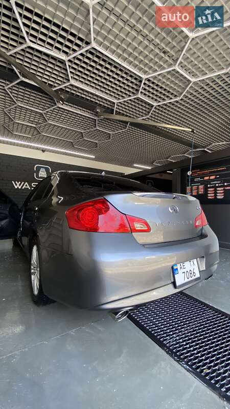 Седан Infiniti G25 2011 в Черкассах