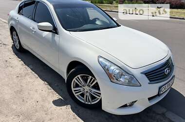 Infiniti G25 2010