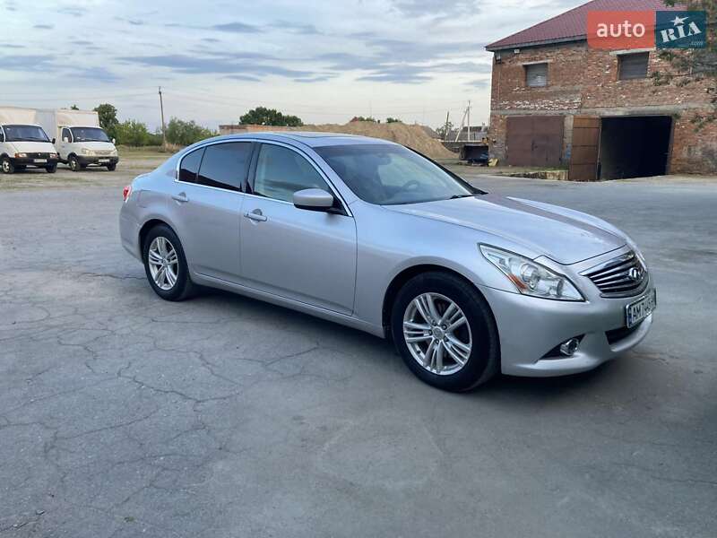 Седан Infiniti G25 2012 в Житомире