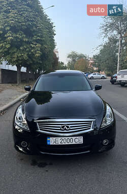 Infiniti G25 2012