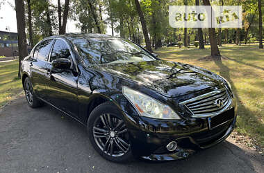 Седан Infiniti G25 2011 в Киеве