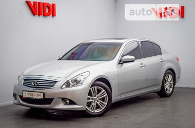 Седан Infiniti G25 2012 в Киеве