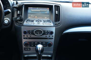 Седан Infiniti G25 2010 в Киеве