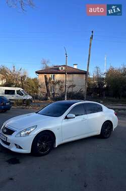 Седан Infiniti G25 2011 в Синельниково