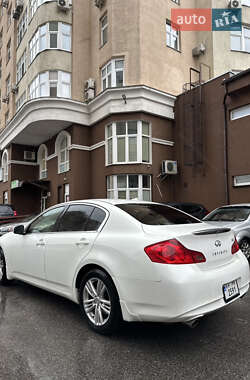 Седан Infiniti G25 2012 в Києві