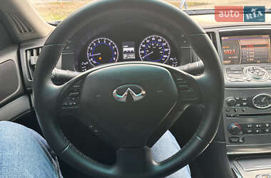 Седан Infiniti G25 2012 в Кременчуге