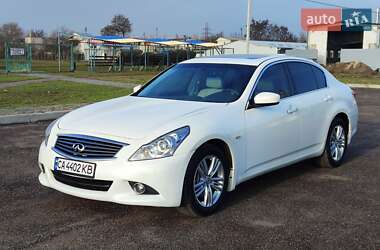 Infiniti G25 2011