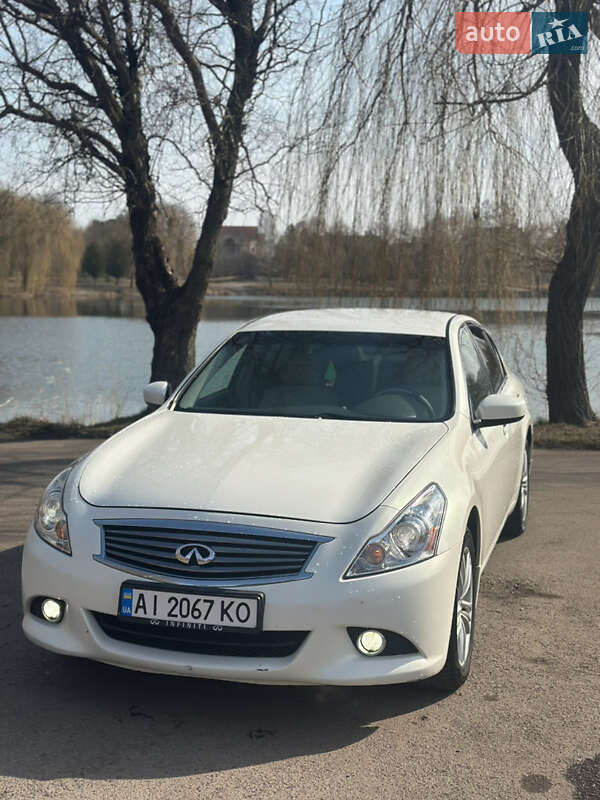 Седан Infiniti G25 2012 в Ровно