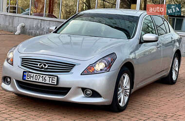 Седан Infiniti G25 2011 в 