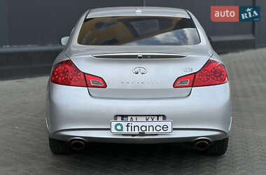 Седан Infiniti G25 2011 в 