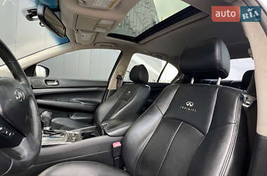 Седан Infiniti G25 2011 в 