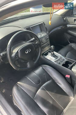 Седан Infiniti G25 2012 в 