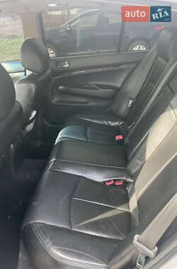 Седан Infiniti G25 2012 в 