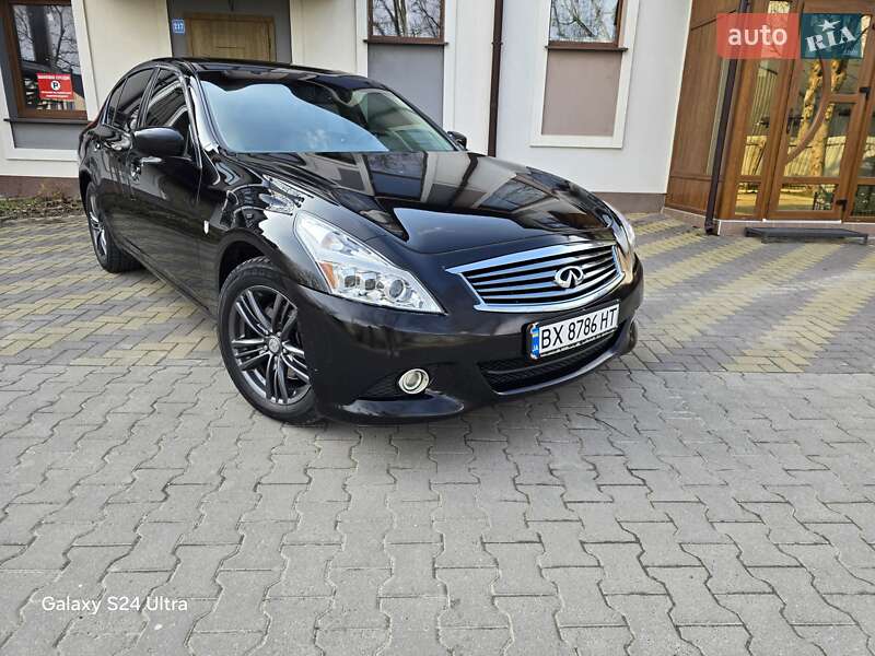 Седан Infiniti G25 2011 в Хмельницком