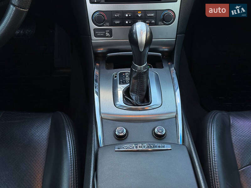 Седан Infiniti G25 2012 в Івано-Франківську