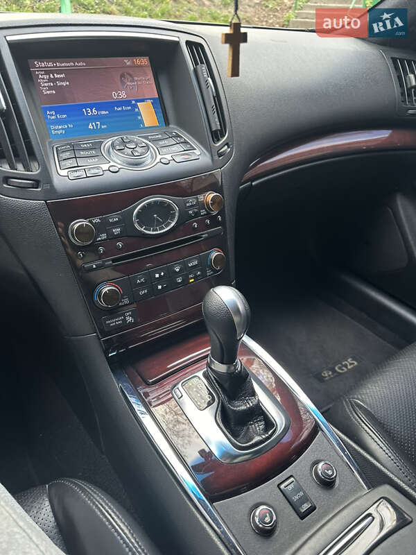Седан Infiniti G25 2010 в Києві