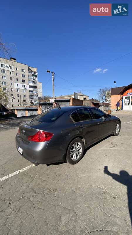 Седан Infiniti G25 2012 в Умани