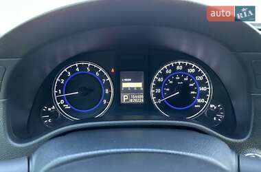 Седан Infiniti G25 2010 в 