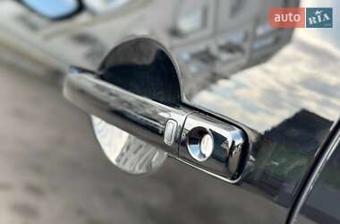 Седан Infiniti G25 2011 в 