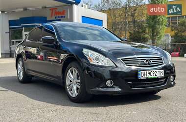 Седан Infiniti G25 2011 в 