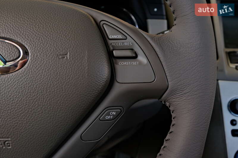 Седан Infiniti G25 2011 в Одессе