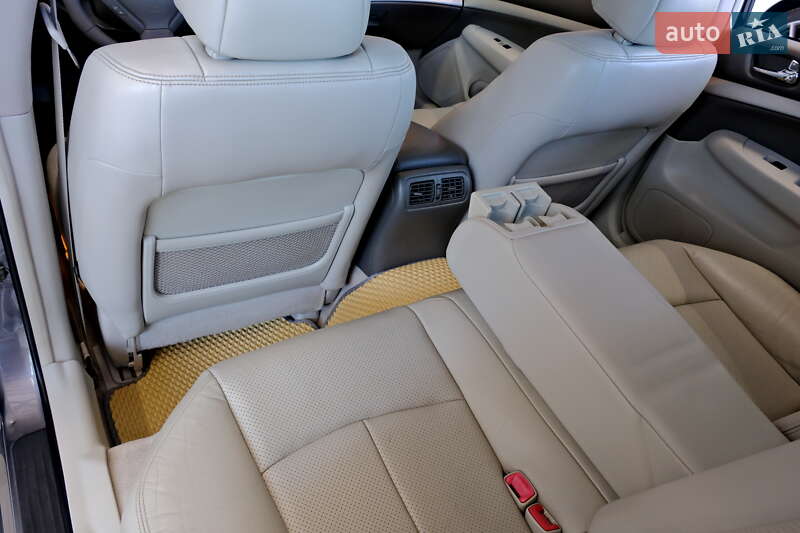 Седан Infiniti G25 2011 в Одессе