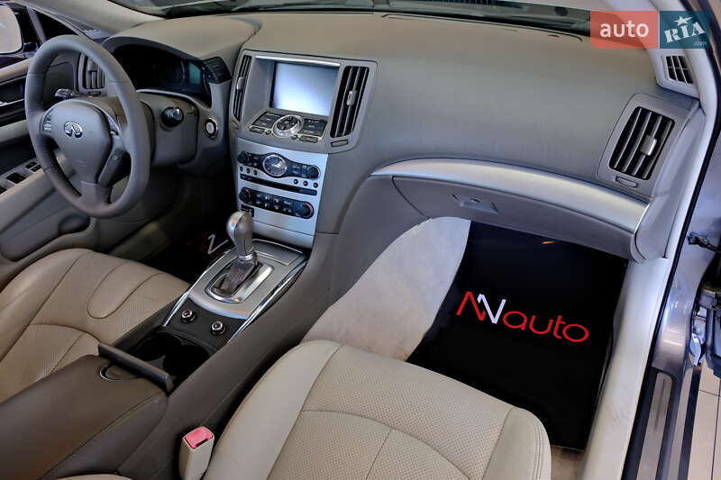 Седан Infiniti G25 2011 в Одессе