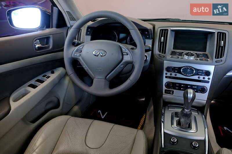 Седан Infiniti G25 2011 в Одессе