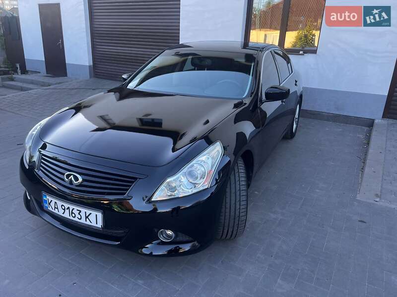 Седан Infiniti G25 2011 в Києві
