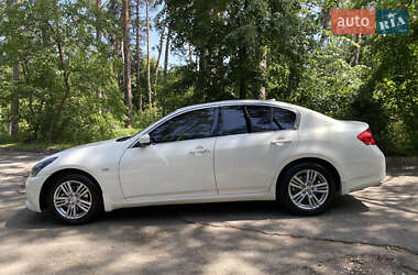 Седан Infiniti G25 2011 в 