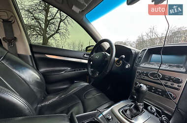 Седан Infiniti G25 2012 в 