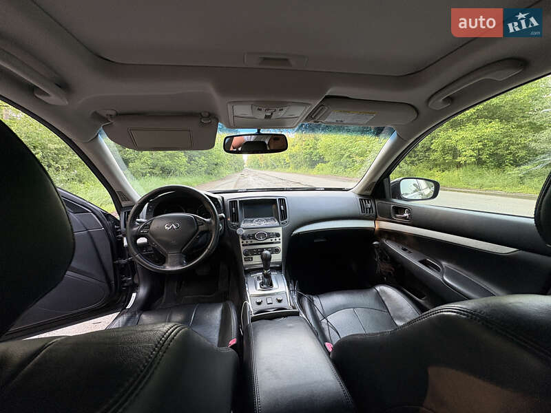 Седан Infiniti G25 2010 в Києві