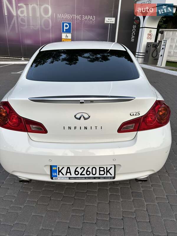 Седан Infiniti G25 2012 в Києві