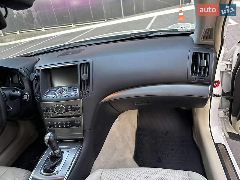 Седан Infiniti G25 2012 в Києві