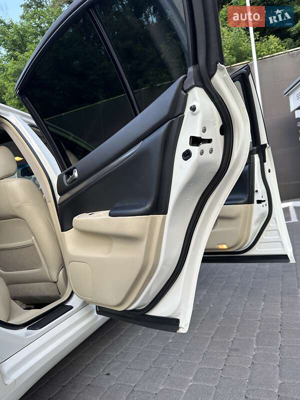 Седан Infiniti G25 2012 в Києві