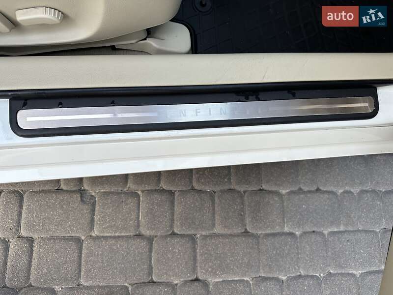 Седан Infiniti G25 2012 в Києві
