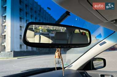 Седан Infiniti G25 2011 в 