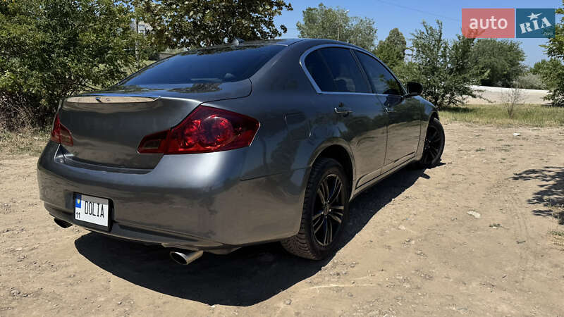 Седан Infiniti G25 2010 в Запоріжжі