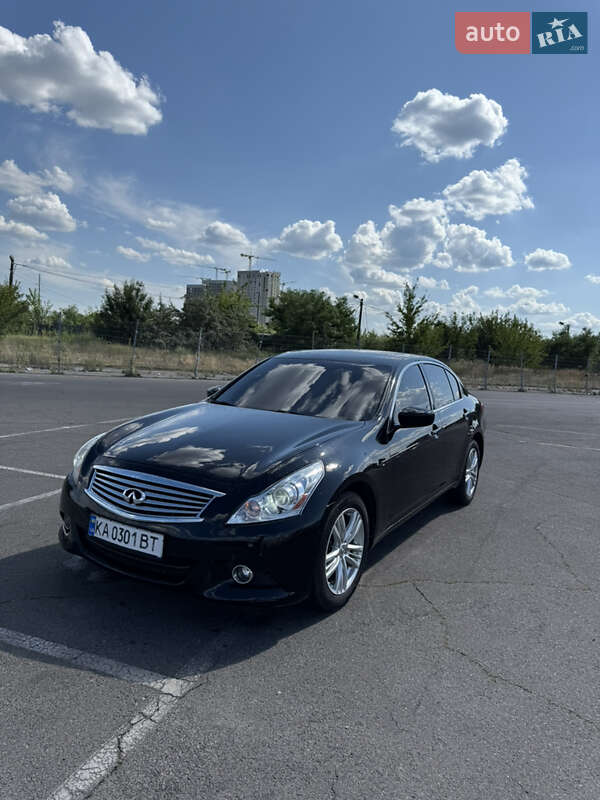 Седан Infiniti G25 2010 в Києві