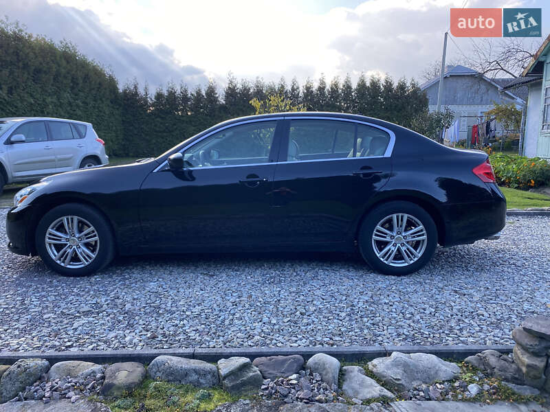 Седан Infiniti G25 2012 в Софіївській Борщагівці