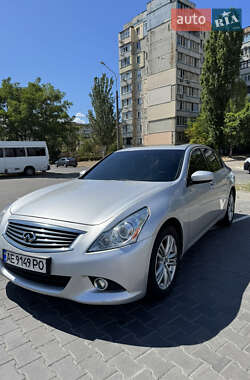Седан Infiniti G25 2010 в Кам'янському
