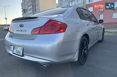 Седан Infiniti G25 2012 в 