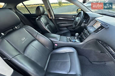 Седан Infiniti G25 2012 в 