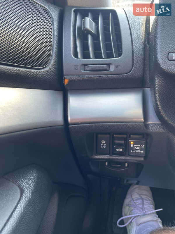 Седан Infiniti G25 2011 в Киеве фото 26 Седан Infiniti G25 2011 в Киеве