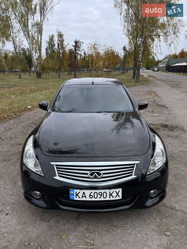 Infiniti G25 2010