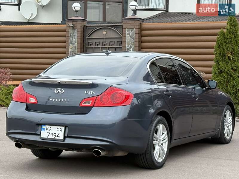 Седан Infiniti G25 2011 в Києві